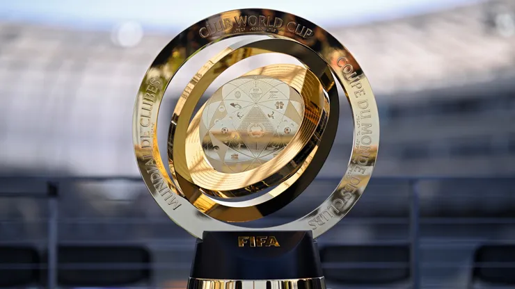 El trofeo del Mundial de Clubes.