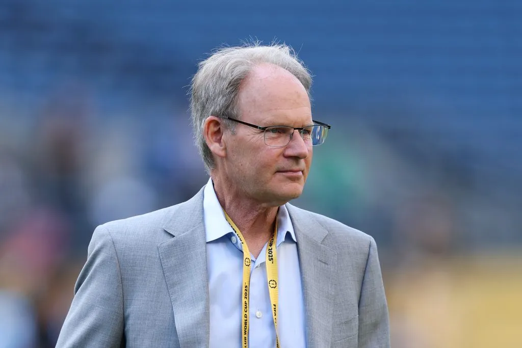 Brian Schmetzer, entrenador de Seattle Sounders.