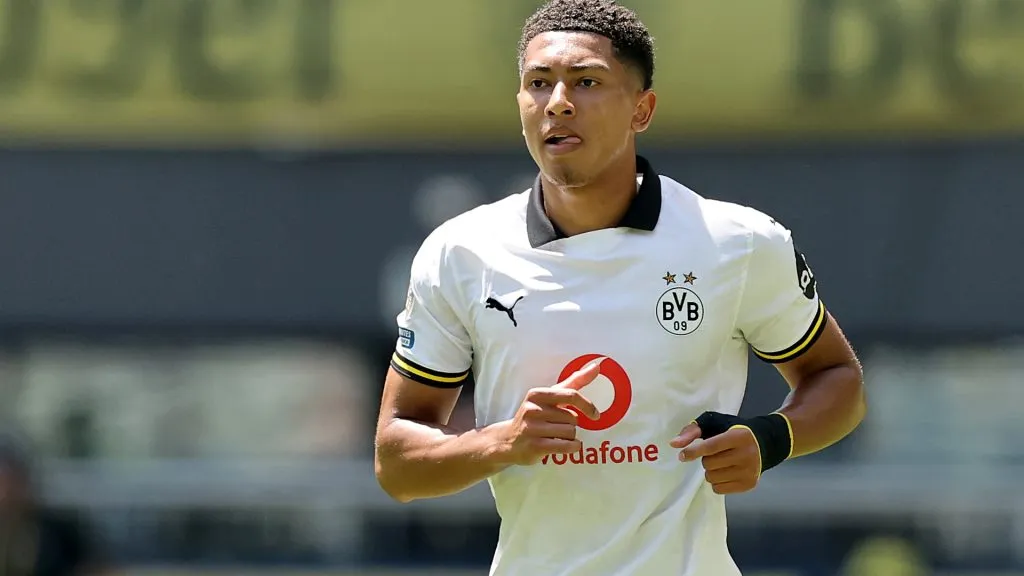 Jobe Bellingham estiró diferencias para el Dortmund