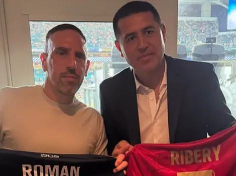 Frank Ribery se sacó una foto con Riquelme y se refirió a la hinchada de Boca: ''Increíbles''