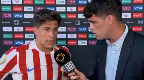 Giuliano Simeone, futbolista argentino de Atlético de Madrid que se quejó en el entretiempo por una jugada polémica.