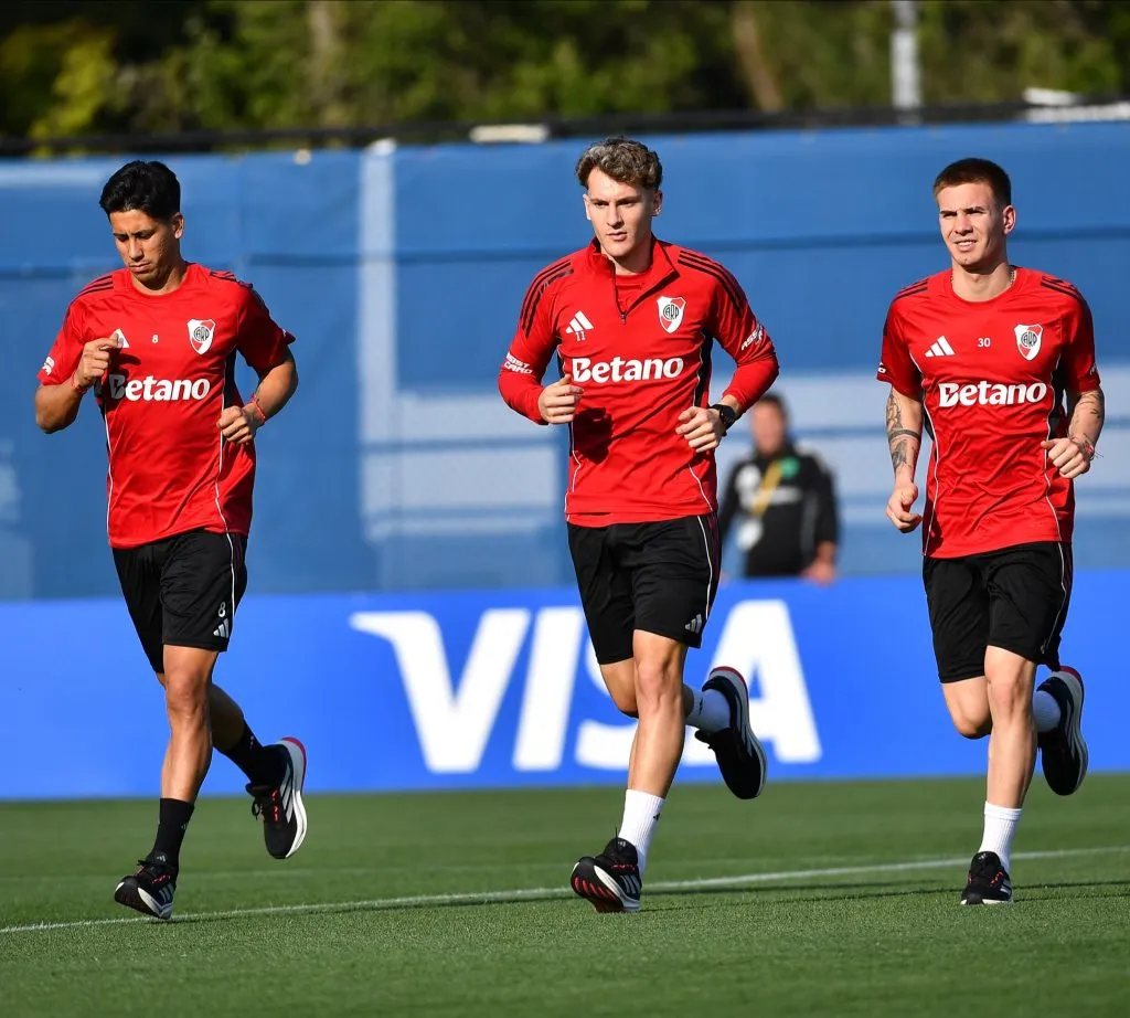 Meza, Colidio y Mastantuono. (Foto: Prensa River).