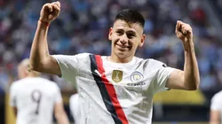 El Diablito Echeverri hizo un golazo de tiro libre con Manchester City pero terminó lesionado.