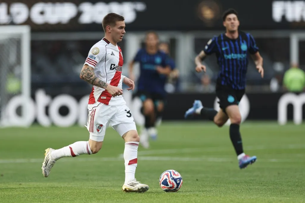 Franco Mastantuono contra el Inter de Milán.