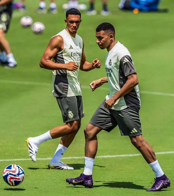 Mbappé volvió a entrenarse con Real Madrid este miércoles.