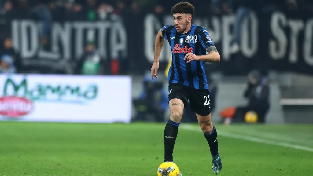 Matteo Ruggeri con la camiseta de Atalanta. (Getty Images)