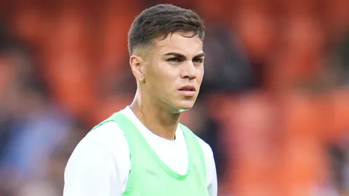 Enzo Barrenechea, mediocampista de Benfica.