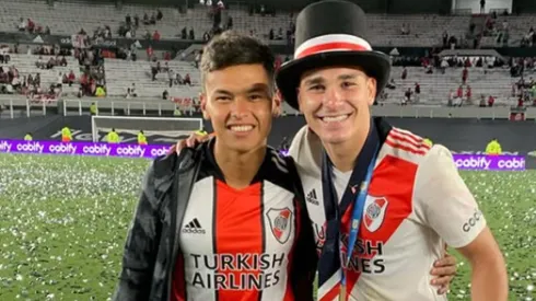 Oswaldo Valencia y Julián Alvarez