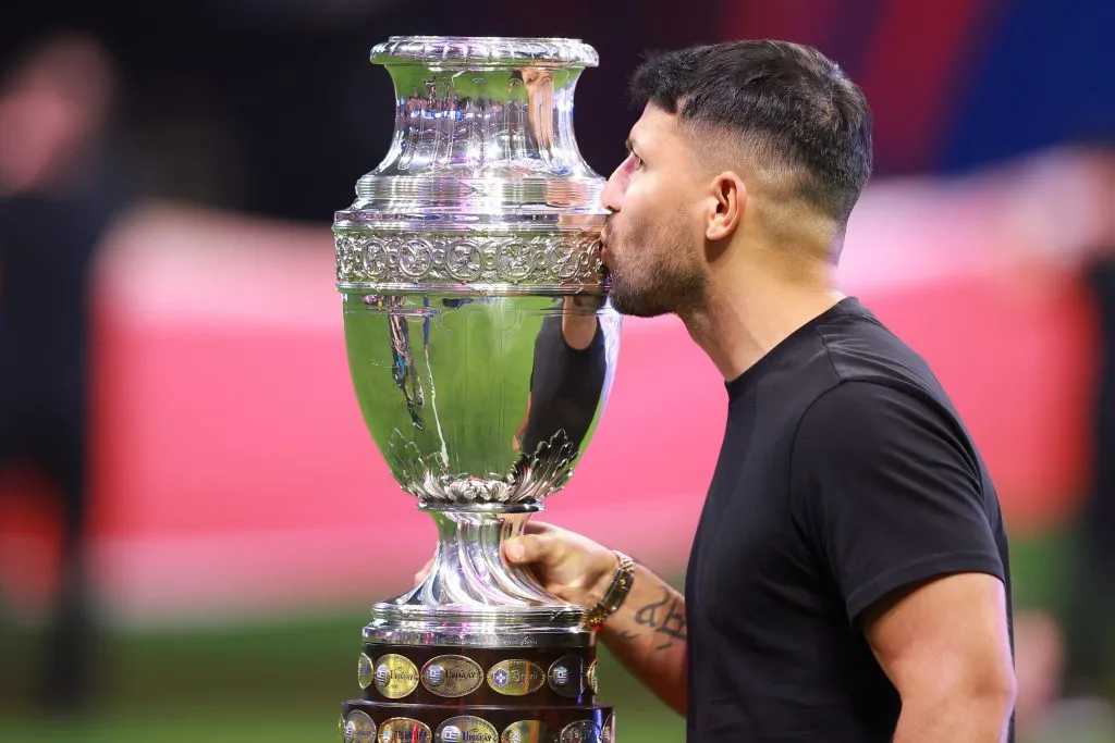 Sergio Agüero con la Copa América 2024. (Foto: Getty).