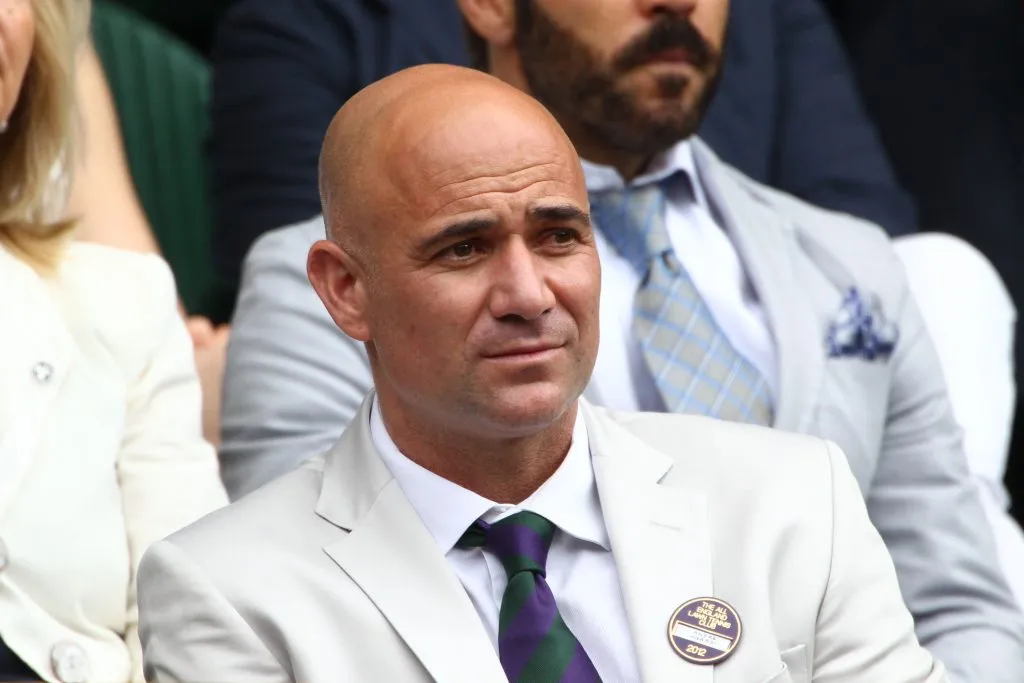 Ya retirado, Agassi disfrutó de Wimbledon con su código de vestimenta. (Foto: Getty).