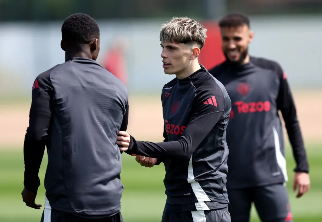 El deseo de Garnacho de marcharse se contagió a otros futbolistas del plantel.