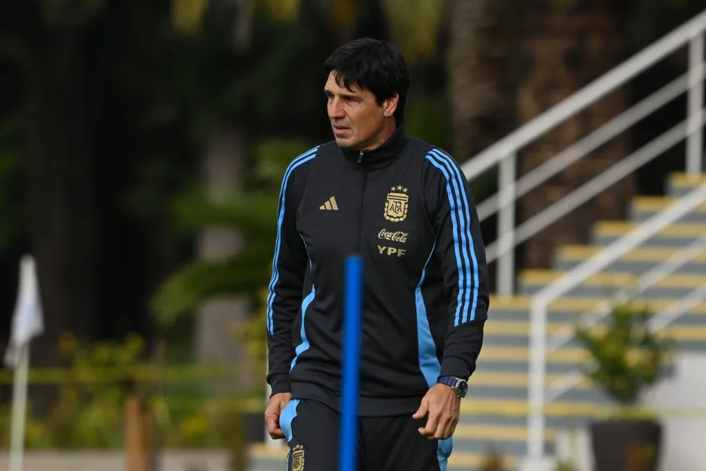 Portanova, el DT del equipo femenino. Foto AFA.