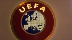 El logo de la UEFA, ente que regula el fútbol de Europa. (Getty Images)