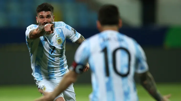 Rodrigo De Paul y Lionel Messi con la Selección Argentina. (Getty Images)