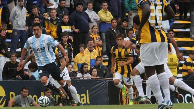 Gastón Díaz ante Central, en un partido histórico antes de ser campeón. Fuente: Racing Club