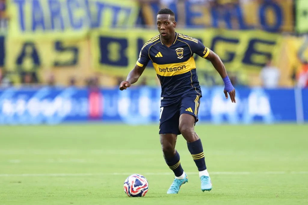Advíncula, relegado en Boca, fue convocado por Perú para las Eliminatorias (Getty Images).