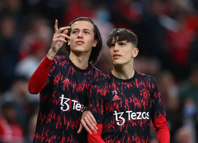 Carreras con Garnacho en el United.