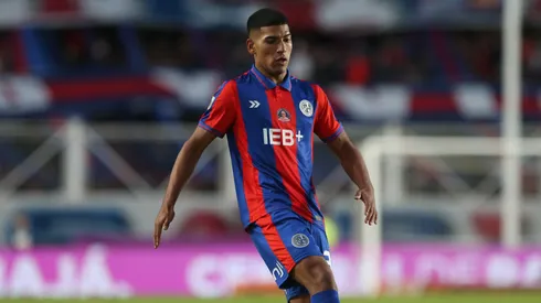 Ezequiel Herrera, lateral derecho de San Lorenzo de Almagro.