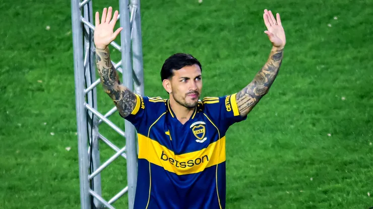 Leandro Paredes en la presentación como nuevo futbolista de Boca Juniors. (Getty Images)