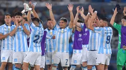 Maximiliano Salas junto a sus compañeros en Racing Club. (Getty Images)