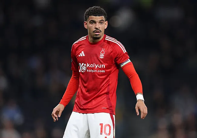 Nottingham Forest paró en alto la negociación del Tottenham por Gibbs-White.
