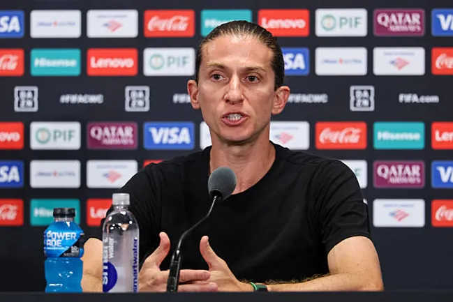 Filipe Luis habló largo y tendido sobre la situación que atraviesa Pedro.