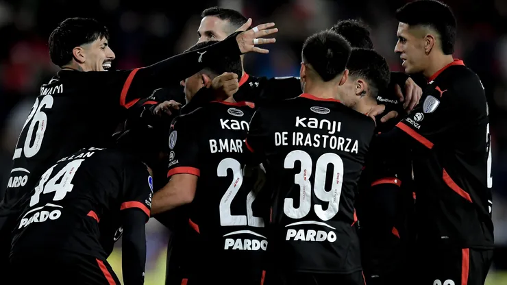 Los jugadores de Independiente, a puro festejo.