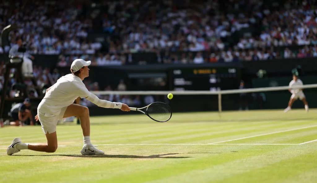 Sinner, rodilla al piso. (Foto: Getty).