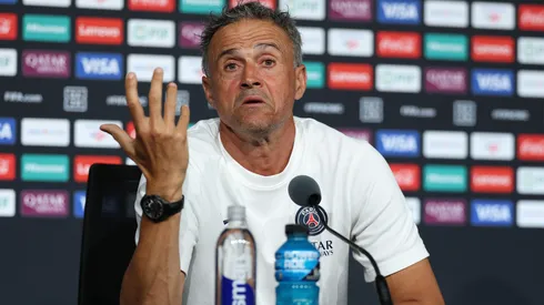 Luis Enrique, entrenador español de París Saint-Germain, en conferencia de prensa.