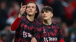 Álvaro Carreras y Alejandro Garnacho en Manchester United. (Getty Images)