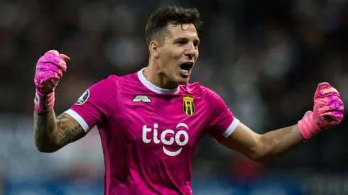 Gaspar Servio, arquero de Guaraní de Paraguay. (Getty Images)