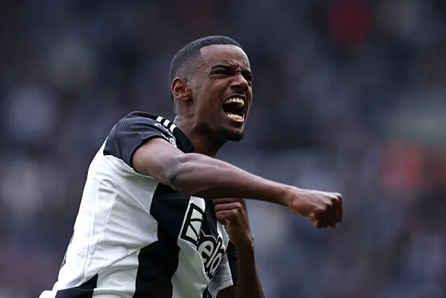 Alexander Isak cerró la 2024/25 con 27 goles en 42 partidos y el primer título en 70 años para Newcastle.