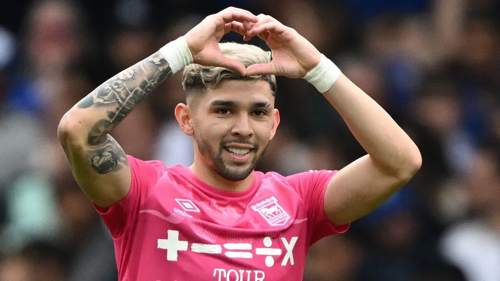 Julio Enciso jugó los últimos seis meses en Ipswich.