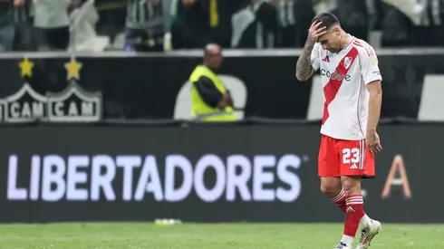 Rodrigo Villagra con la camiseta de River.