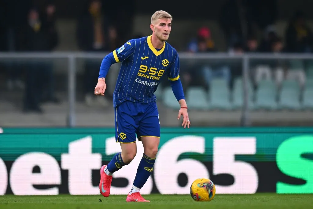 Nicolas Valentini, ex defensor de Boca Juniors y Fiorentina, con la camiseta de Hellas Verona. (Getty Images)