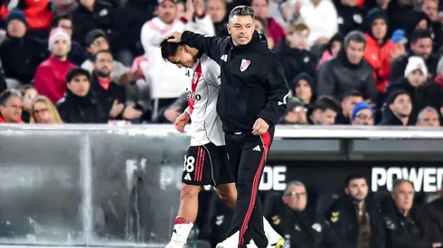 Gallardo no le dio minutos ante Instituto y su padre estalló contra el DT de River: "Sos un payaso"