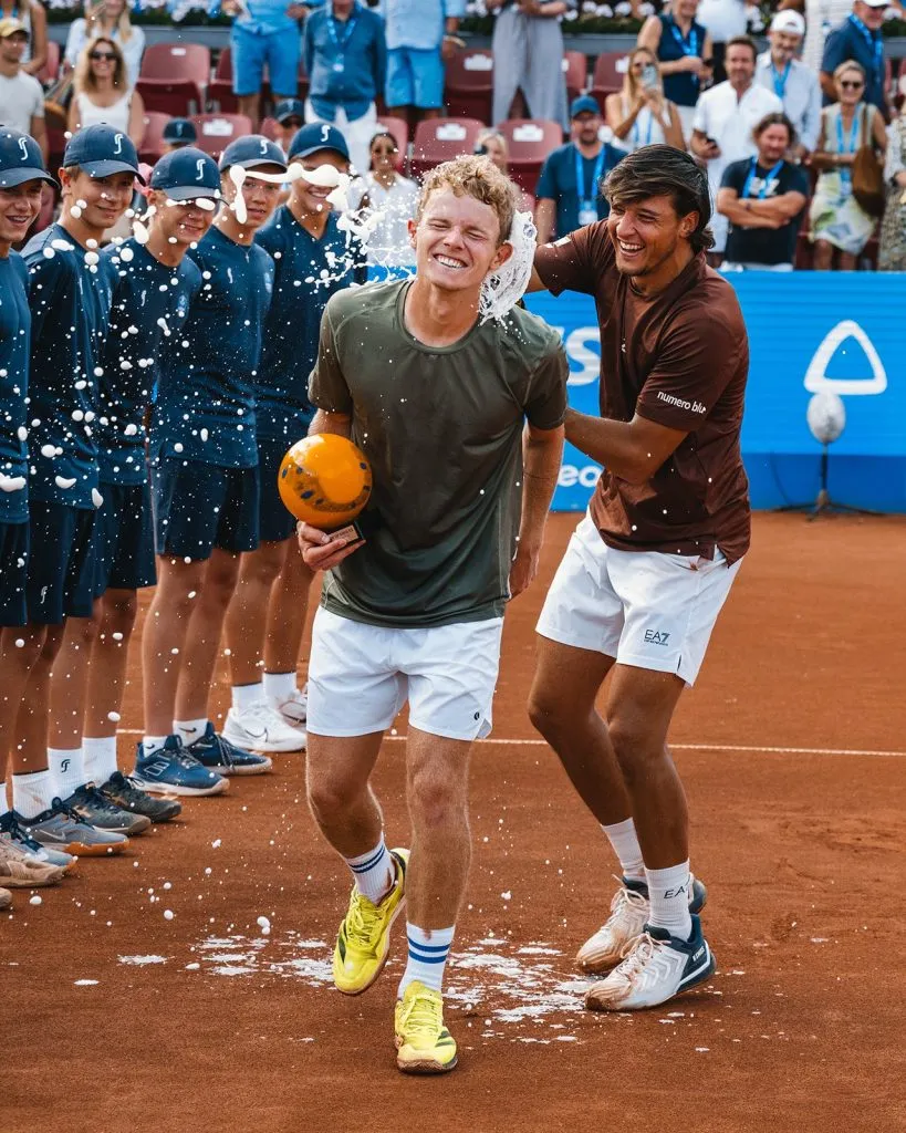 Darderi y de Jong tras la final del ATP de Bastad. (Foto: @ATP).