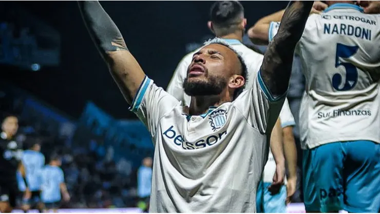 Con un golazo de Vergara, Racing venció a Belgrano en Córdoba y sumó su primera victoria en el Clausura