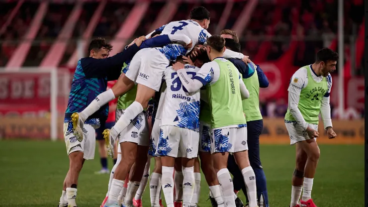 Los jugadores de Talleres en la victoria ante Independiente por el Torneo Clausura. (@CATalleresdecba)