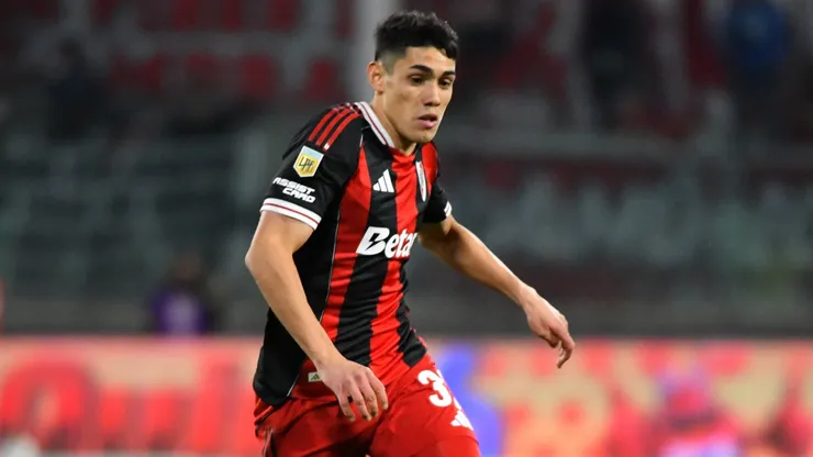 Santiago Lencina, mediocampista de River Plate.