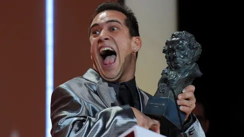 El Langui con su Premio Goya