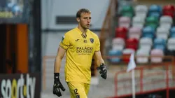 Scaloni lo llevó al Mundial, entrenó con el Dibu Martínez y ahora busca club tras quedar libre con 21 años