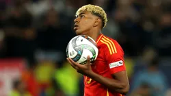 El campeón del mundo que insultó a Dibu Martínez ahora arremetió contra Lamine Yamal: "No lo puedo ni ver"