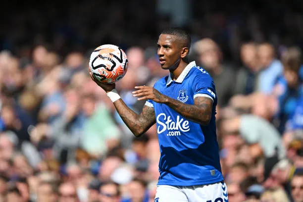 LIVERPOOL, ENGLAND – AUGUST 12: Ashley Young of Everton in action during the Premier League match between Everton FC and Fulham FC at Goodison Park on August 12, 2023 in Liverpool, England. (Photo by Michael Regan/Getty Images)