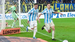 Clever Ferreira festeja su gol ante Boca.