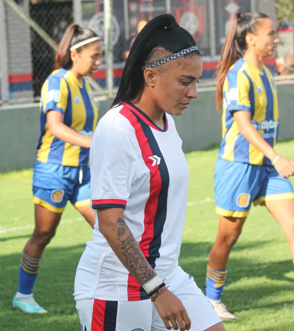 Florencia Coronel, jugadora de San Lorenzo que difundió el comunicado. (@coronelflor.7 en Instagram)