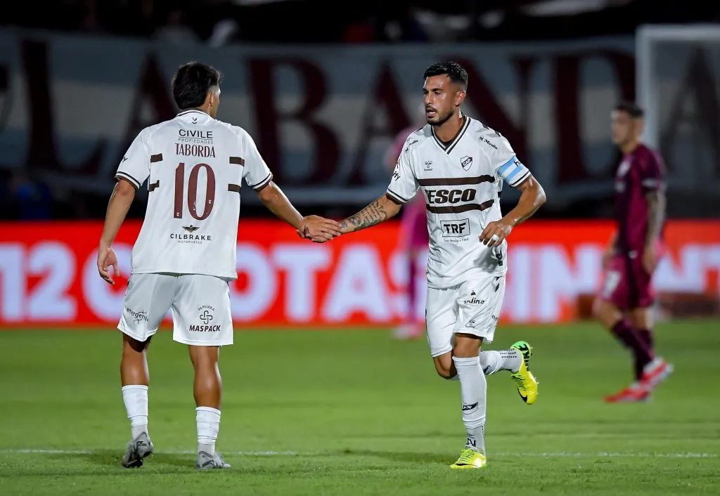 Ignacio Vázquez y Vicente Taborda en Platense. (Getty Images)