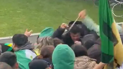 Se desató una violenta pelea con cuchillos en la popular de Aldosivi en pleno partido vs. Newell's: hay dos heridos