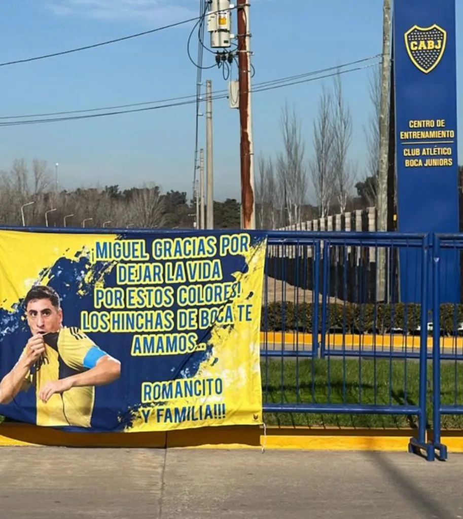 La bandera que apareció en el Boca Predio.