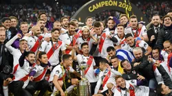 El plantel de River en los festejos de la Copa Libertadores 2018 ante Boca en Madrid.